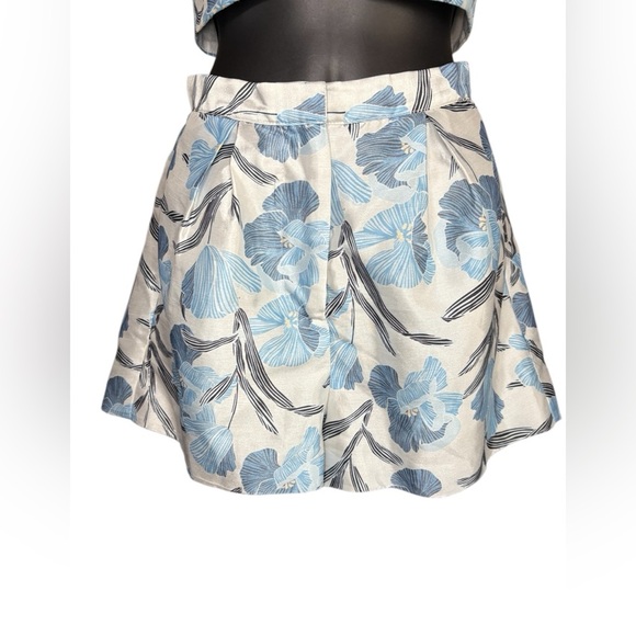 American threads Women’s floral Shorts set White Blue size, Small preloved - Picture 3 of 10